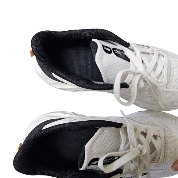New‎ Balance Women's Fresh Foam Arishi v4 White/Peach Blossom Sneakers Size 9.5 - Picture 8 of 12